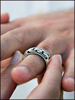 Will U marry me? - Yes or no?