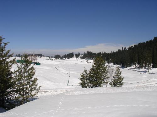 Snow in gulmarg - Photo of world famous ski resort Gulmarg