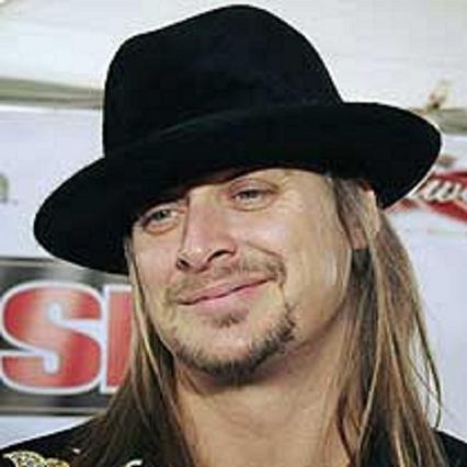 Kid Rock on the Red Carpet - Another nice shot of Rob smiling on the red carpet