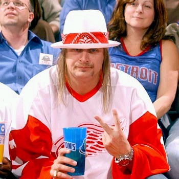 Kid Rock Detroid Red Wings - Nice shot of The Rock at a game