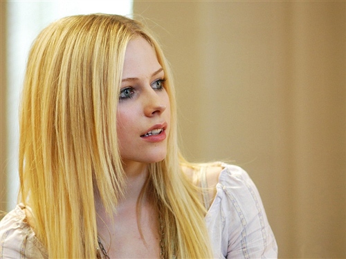 avril - cute vv