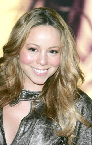 mariah - she's so beautiful, i love her...