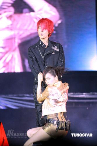 vanness wu at gigi leung's concert - recently vanness wu guested at gigi leung's concert
