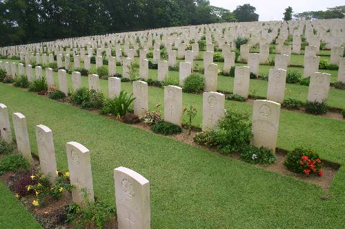 Kranji War Memorial - Tomb stones of iternational soldiers who have died in the Singapore war some years ago....