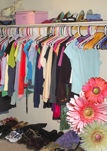 I already cleaned my closet to welcome a new year. - As a symbol of a new beginning since it's new year, I cleaned my wallet and got it organized. Then yesterday, I cleaned my room and organized my closet, ridding of accessories and clothes which I don't need. Then the next big step is to organize my life....how do I get started? That's the big question....