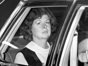 Sara Jane Moore - Sara Jane Moore looks out a car window as she heads to federal court in this 1975 photo. Sara Jane Moore - Sara Jane Moore looks out a car window as she heads to federal court in this 1975 photo.