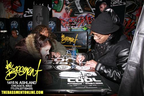 happy birthday 2 me - its me getting my cd signed by my favorite chitown rapper lupe fiasco!!