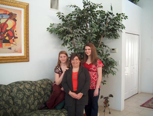 Lauren, me and Kristen - this photo was taken the Sunday after Christmas. We were ready to leave for church when Mike's mom snapped this picture.
