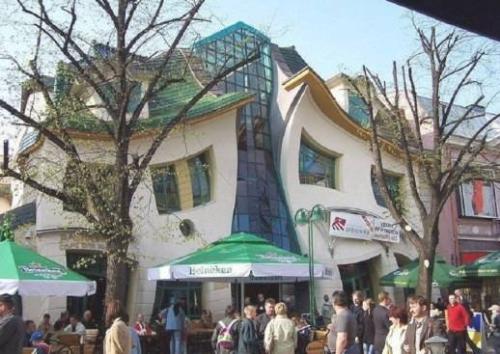 House - House crazy