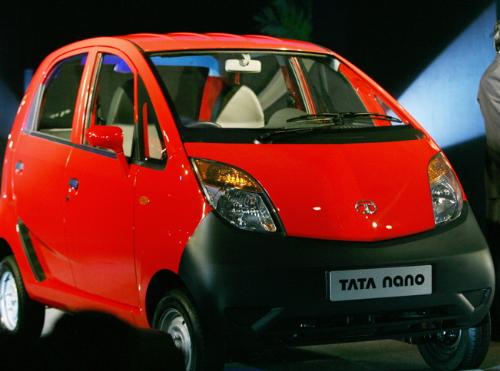Worlds Cheapest Car - The $2500 Tata Nano car.