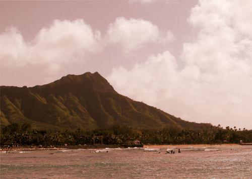 hnl - taking on a catermeran cruise