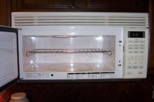 Microwave Oven - Microwave oven with metal shelf