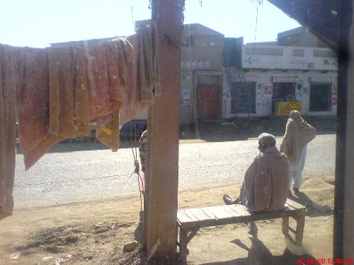 74 JB Thikriwala Jhang road Faisalabad - This is the picture of Thikriwala Bus Stop.
