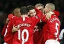 Man U - group hug after the winning goal against tottenham