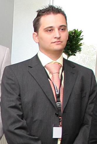 Bogdan - This is a characteristic photo of mine, it is not dirty, it's not fake, is as real as posible.