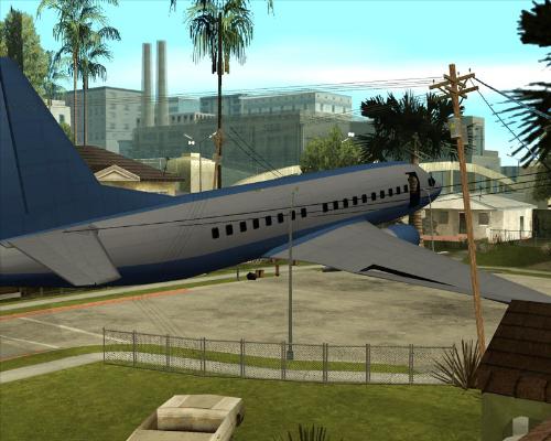 Plane - Small stop to refuel the plane
