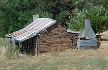 wattle & mud hut - A Wattle & Mud Hut built by convicts