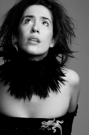 Imogen Heap - A nice black and white photo of Imogen Heap. I love her vocals and songs!
