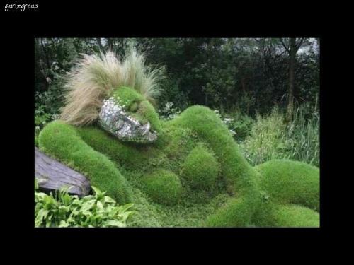 who is she?? - A green girl.what a magic