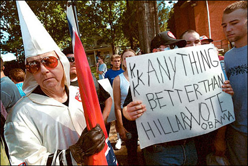 Klan supports Obama - KKK members in Tennessee rally against Hillary Clinton and support Barack Obama