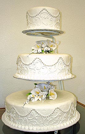 calla lillies wedding cake - calla lillies on wedding cake