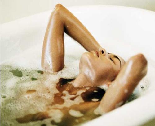 bubble bath - bath tub