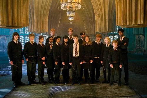 Dumbledore&#039;s Army in Order of The Phoenix - image of the cast from Order of the Phoenix
