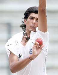 ishant sharma........ - ishant sharma........the 6 foot tall right arm fast bowler