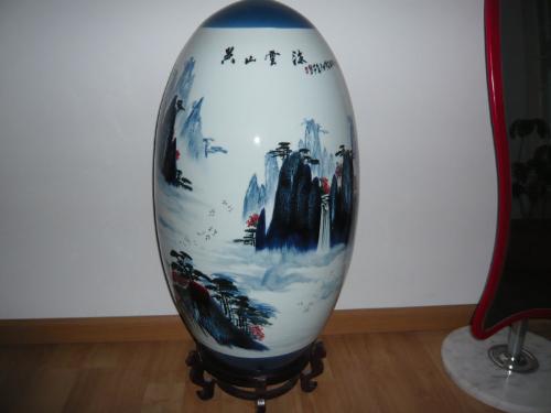 it is my cowry - is a big things like the eggs,but it is bigger than eggs,and so heavy that you can't carry it,i like it very much.