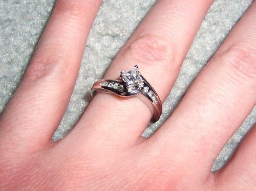 My Bling - This is my beautiful engagement ring that my fiance picked out for me. He has great taste, doesn't he?