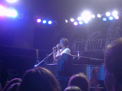 Taylor - I don't know what it is, but this is my favorite picture of all the ones I took at this concert. BTW, can you tell which is my favorite Hanson?