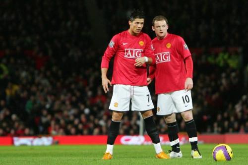 Cristiano Ronaldo and Wayne Rooney - Cristiano Ronaldo and Wayne Rooney settling details for Cristiano Ronaldo's free kick