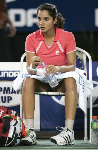 sania mirza - indian tennis player sania mrza