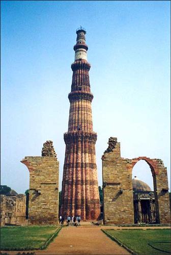 Qutb Minar - Ancient buildings and monuments of India