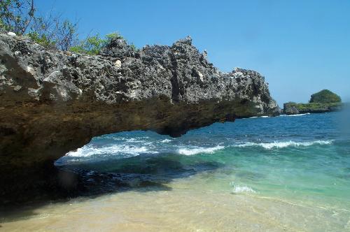 hundred islands, papaya island, philippines - papaya island view