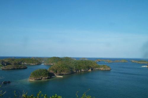 governor's island, hundred islands. philippines - a view fro governor's island