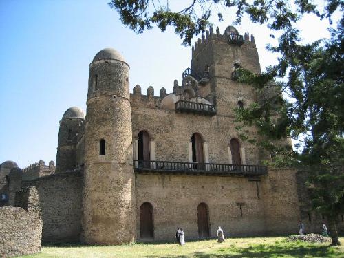 purely historical - This building is so unthinkable to build at that time.But our fathers make it.Even though we .....