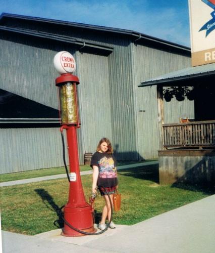 Photo of me age 16 in Kentucky, USA - This photo was of me back in 1994, I was on a trip with my grandparents. We went to Louisiana via KY, TN, we took a long way around for sure!   Things to do in KY... Play Chess with a rooster, listen to bluegrass music, lay down to tan and experience the wonders of a 'chigger' (hey I am from the frozen north I didn't know)   Good times, good times...