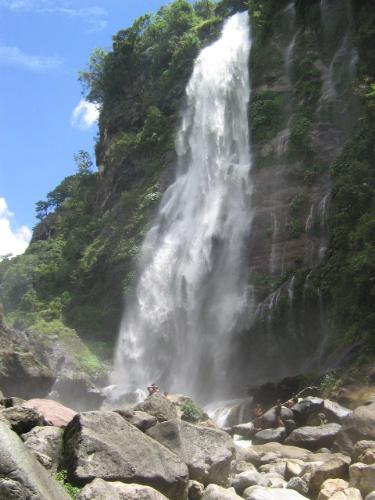 Amazing water supply! - Where could this much water come from when we can see the end of the mountain so high? So amazing isn't it?