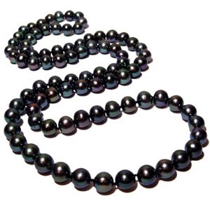Black Pearls - A photo from one of the beautiful necklaces offered at Shangby.com. They also sell genuine gemstone jewlery as well.