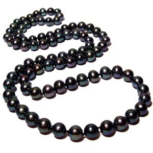 Black Pearls - A photo from one of the beautiful necklaces offered at Shangby.com. They also sell genuine gemstone jewlery as well. 