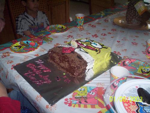 Spongebob Squarpants Birthday Cake - My son's 6th birthday party cake made to spongebob squarepants