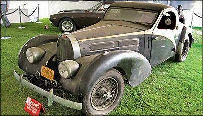 old car - It is photo of an antique model of car.