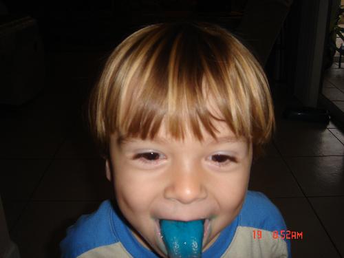 Does my tongue look blue to you? - Son with blue tongue
