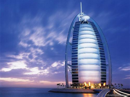 sailboat hotel  -  Inside burj al arab 7 star hotel in dubai.