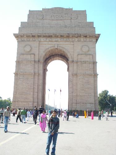 india gate - dats me!!