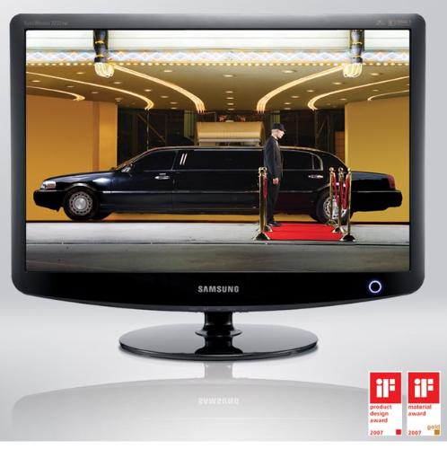 heyt bee monitörüm ya o benim - o bir monitör degil tam bir devv 22 inç mütis wide ekran