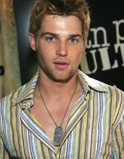 oh Mikey! - Mike Vogel's such a hottie!