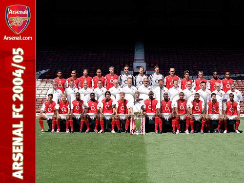 Arsenal2004-05 - Arsenal squad during the sesone 2004-05