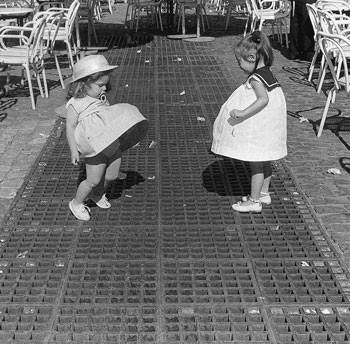 Sisters - Cute black and white photo of sisters playing together. One of my sorority sisters sent me this =)